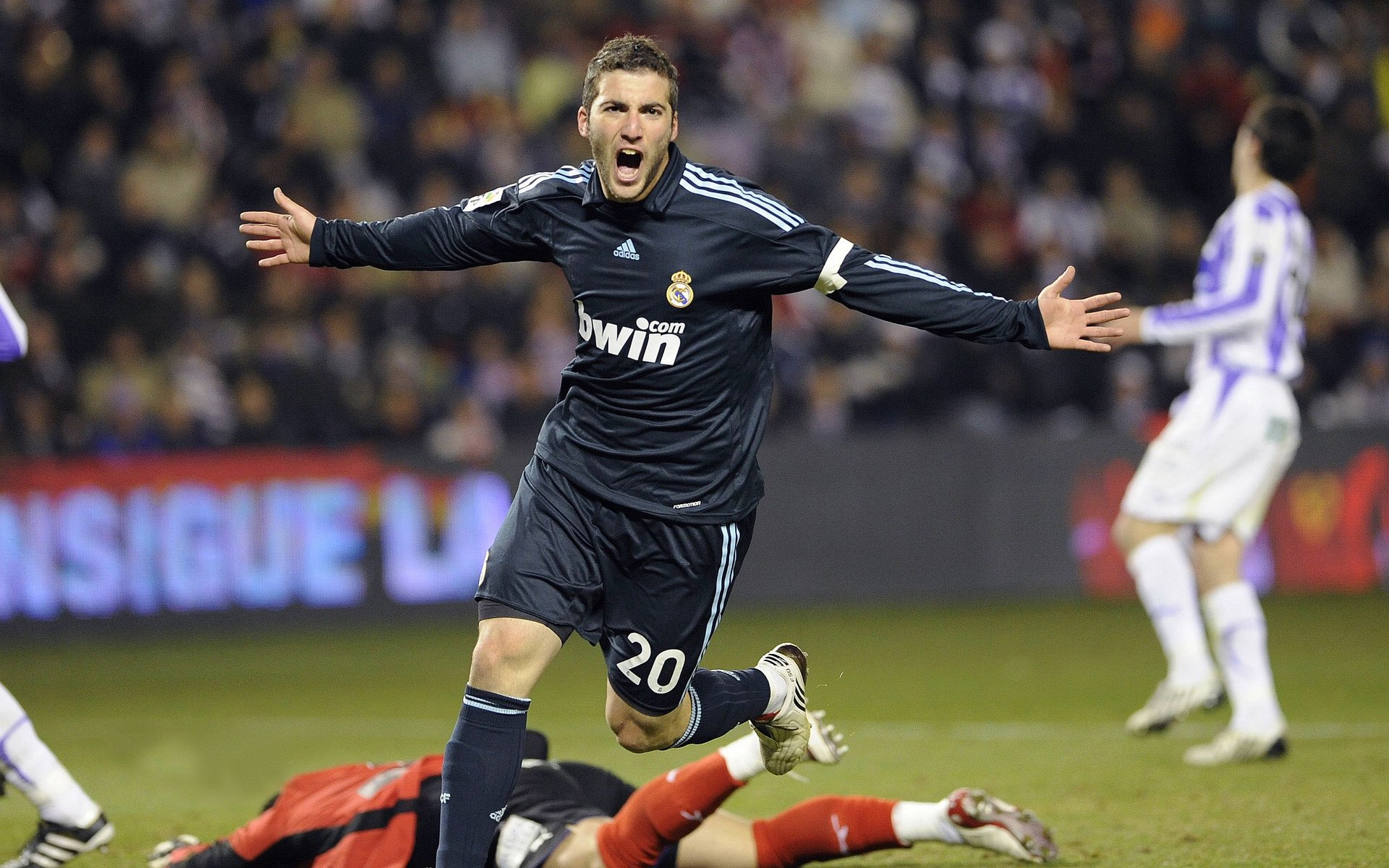 _国际足球+网球：体育跨界的创新融合_，网球的国际赛事有哪些